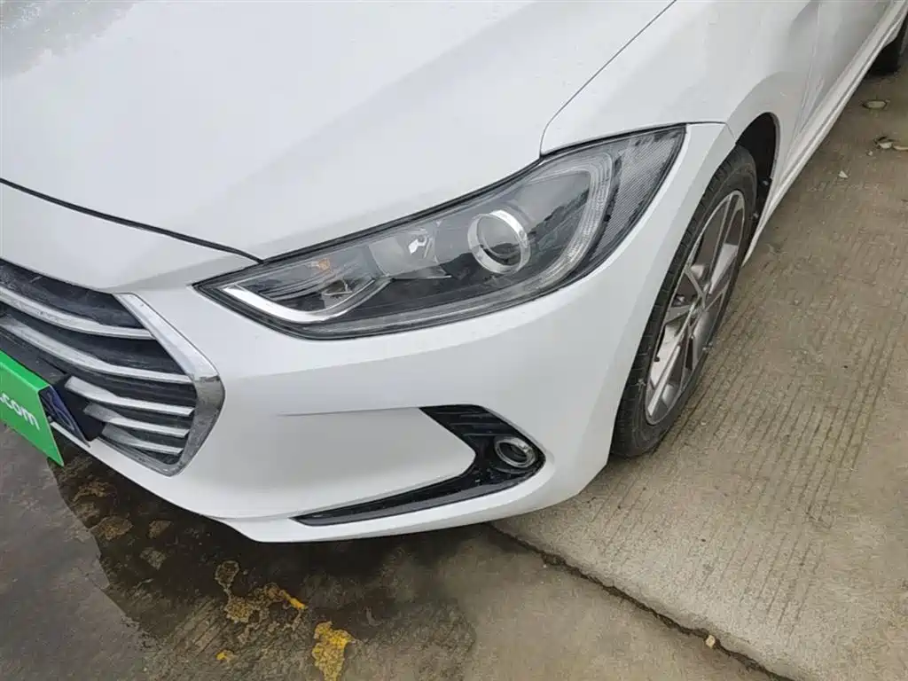 Hyundai Elantra 2016 Model 1.6L Automatic Smart Elite фото 18