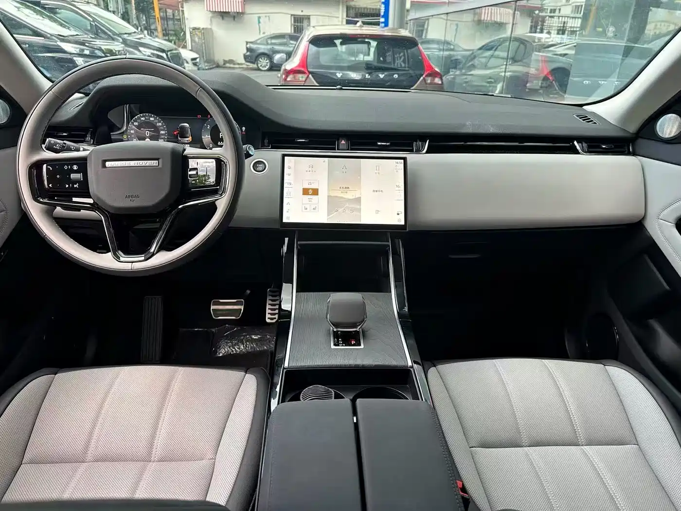 Land Rover Range Rover Evoque 2026 2026 Range Rover Evoque L SE