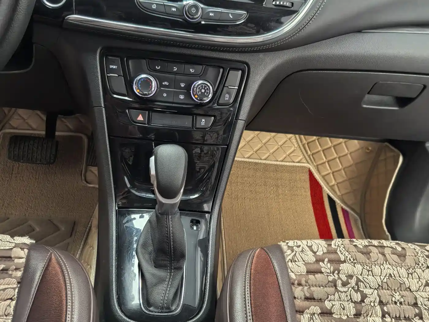 Buick Encore 2018 18T Automatic 2WD Urban Fashion фото 10