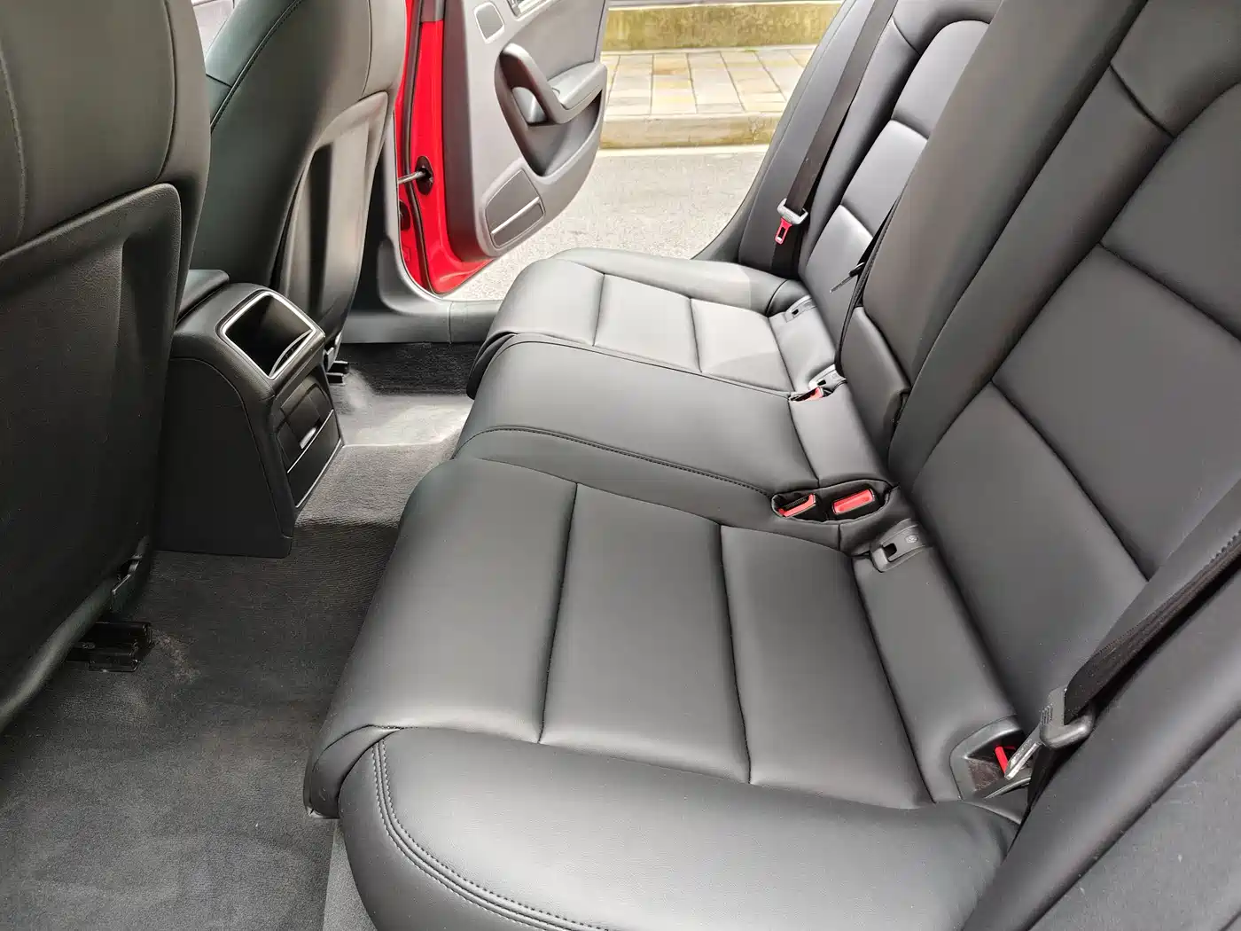 Audi A4L 2011 2.0 TFSI Standard фото 11