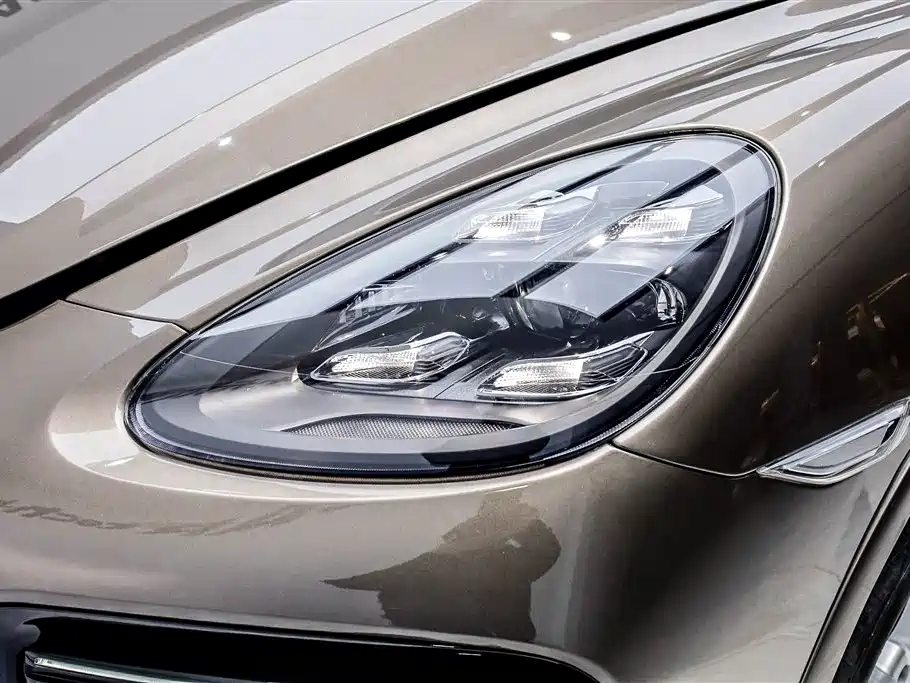 Porsche Cayenne 2011 Cayenne 3.0T фото 15