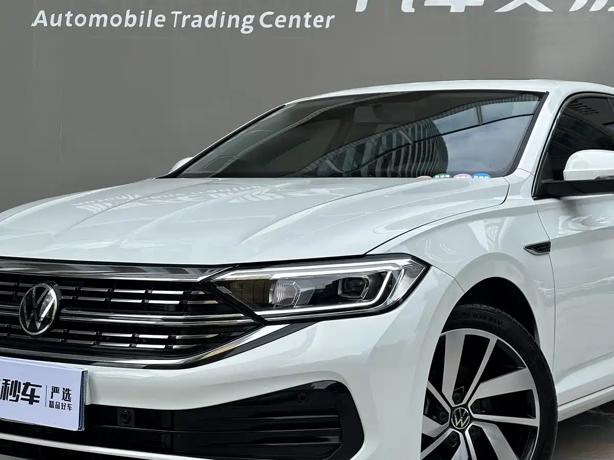 Volkswagen Sagitar 2025 Model Second Facelift 300TSI DSG Transcend Edition фото 17