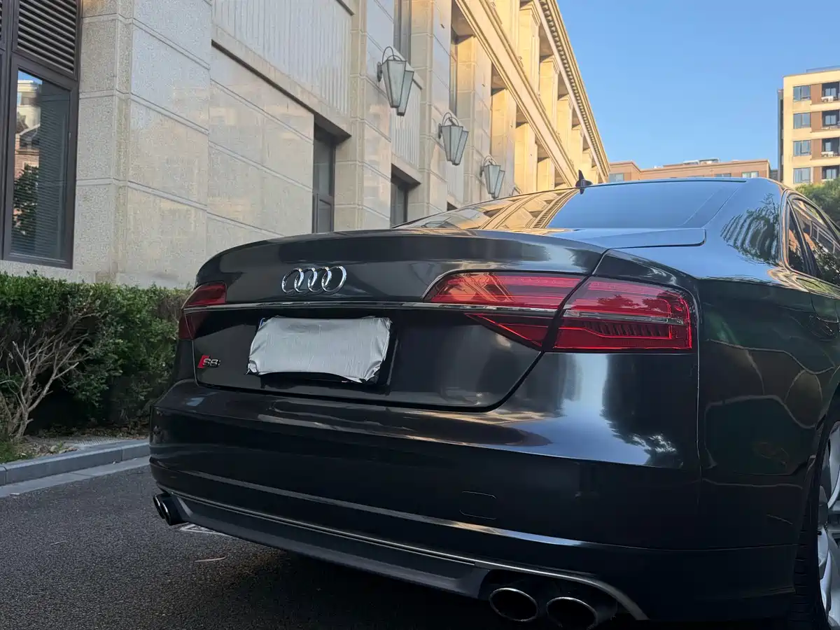 Audi S8 2013 S8 4.0TFSI quattro фото 9