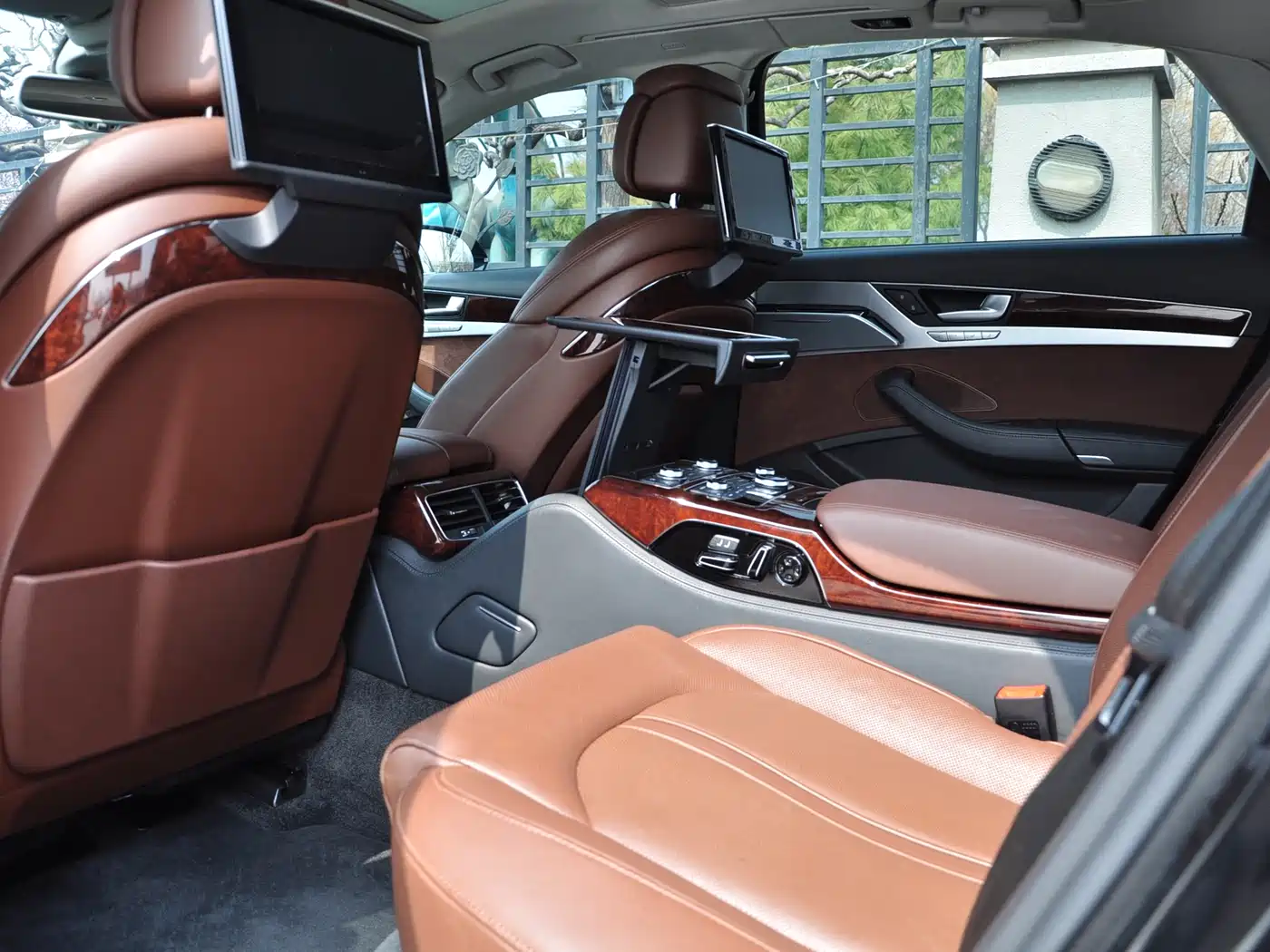 Audi A8 2011 A8L 3.0 TFSI quattro Premium (245kW) фото 7