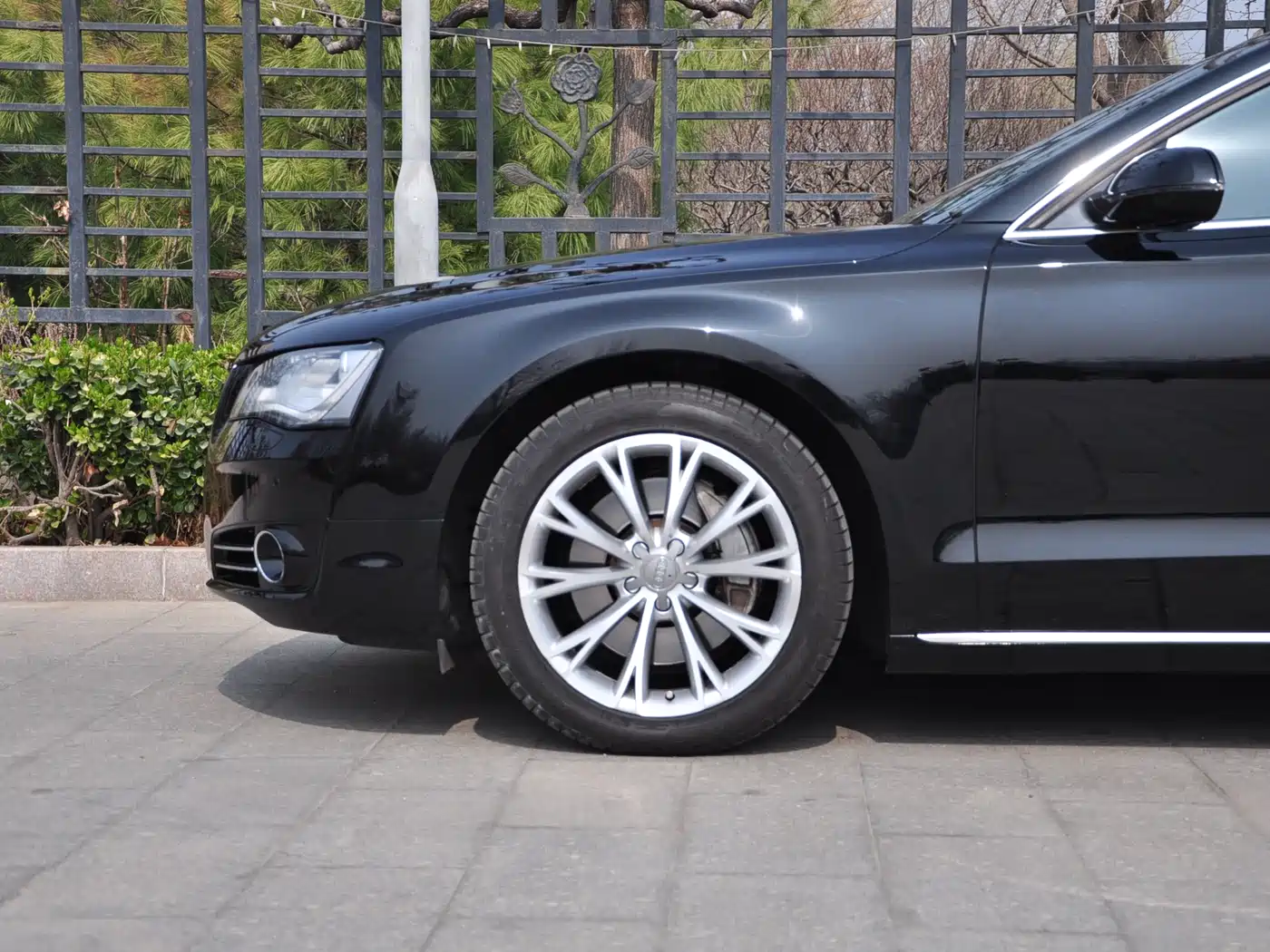 Audi A8 2011 A8L 3.0 TFSI quattro Premium (245kW) фото 18