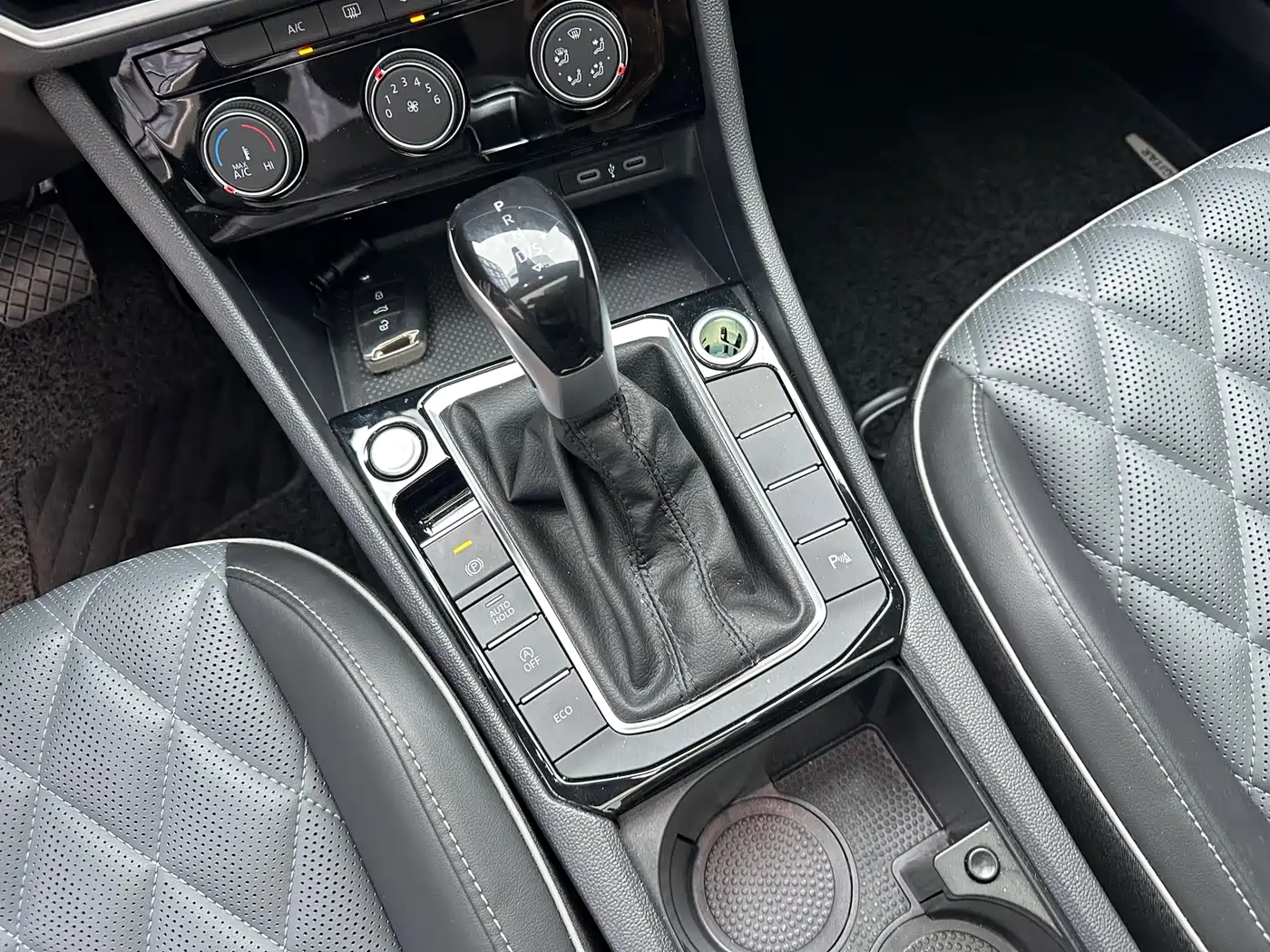 Volkswagen Sagitar 2024 300TSI DSG Surpass Edition фото 14