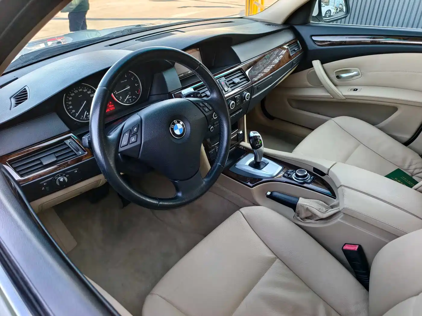 BMW 5 Series 2010 520Li Luxury фото 9