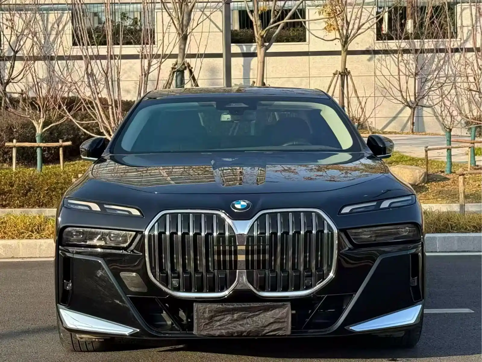 Фото 2 - BMW 7 Series