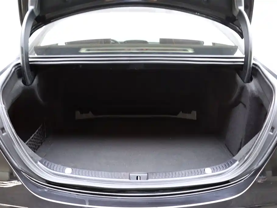 Mercedes-Benz E-Class 2023 Facelift E 260 L фото 30