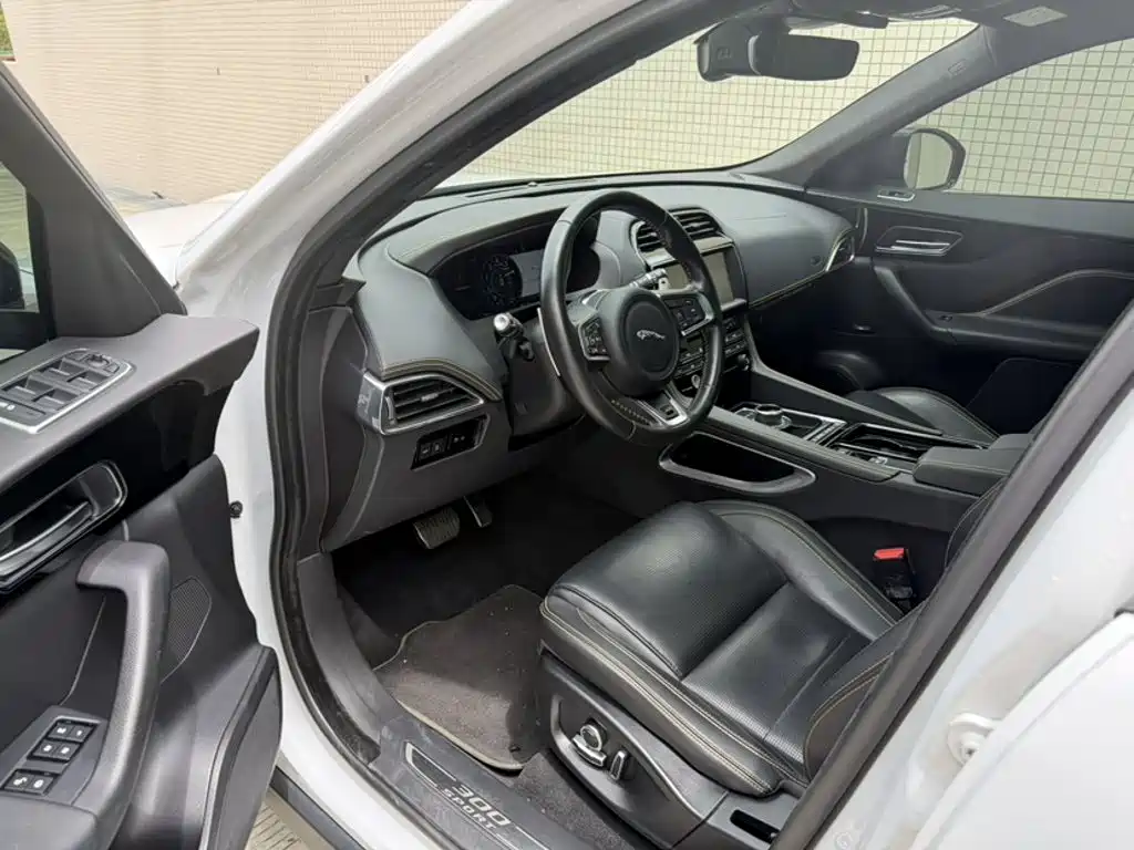 Jaguar F-PACE 2021 2020 300-Sport