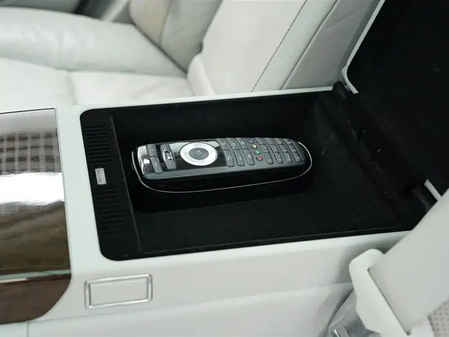 Mercedes-Benz S-Class 2010 S 300 L Luxury фото 12