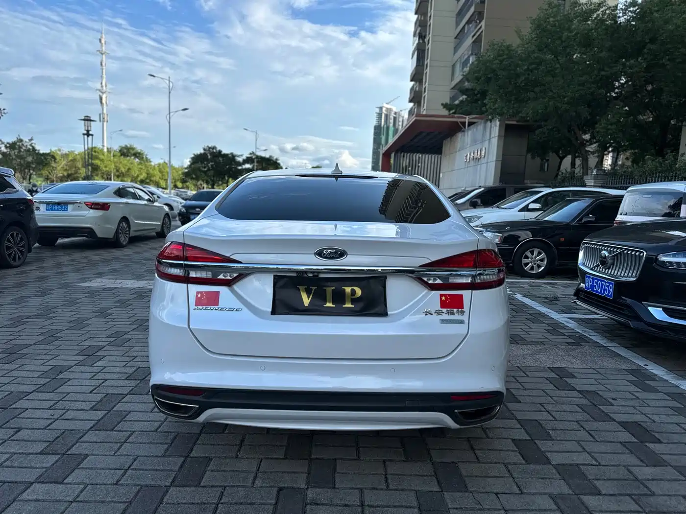 Фото 8 - Ford Mondeo