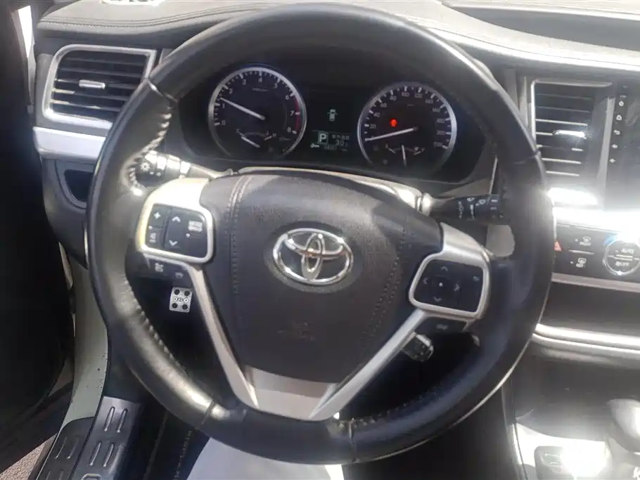 Toyota Highlander 2015 2.0T AWD Luxury Edition 7-seater фото 15