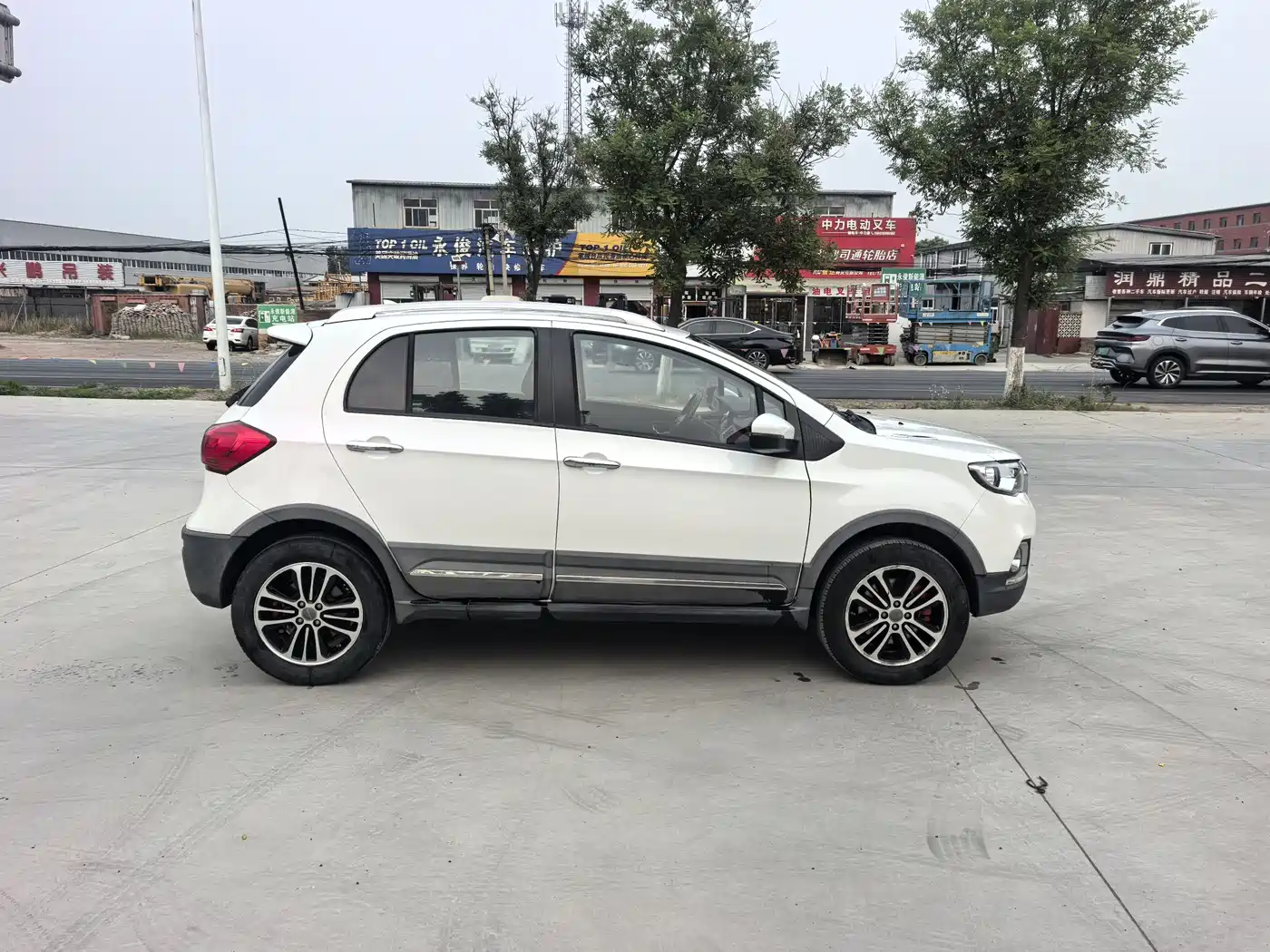 Haval H1 2015 1.5L AMT Luxury фото 9