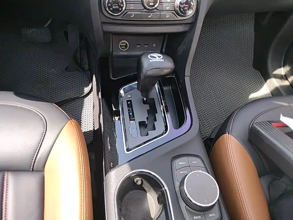 Soueast DX7 2016 2015 1.5T Automatic Luxury