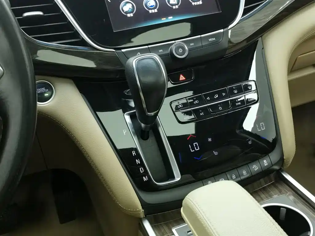 Buick GL8 2017 ES 28T Luxury China V фото 13