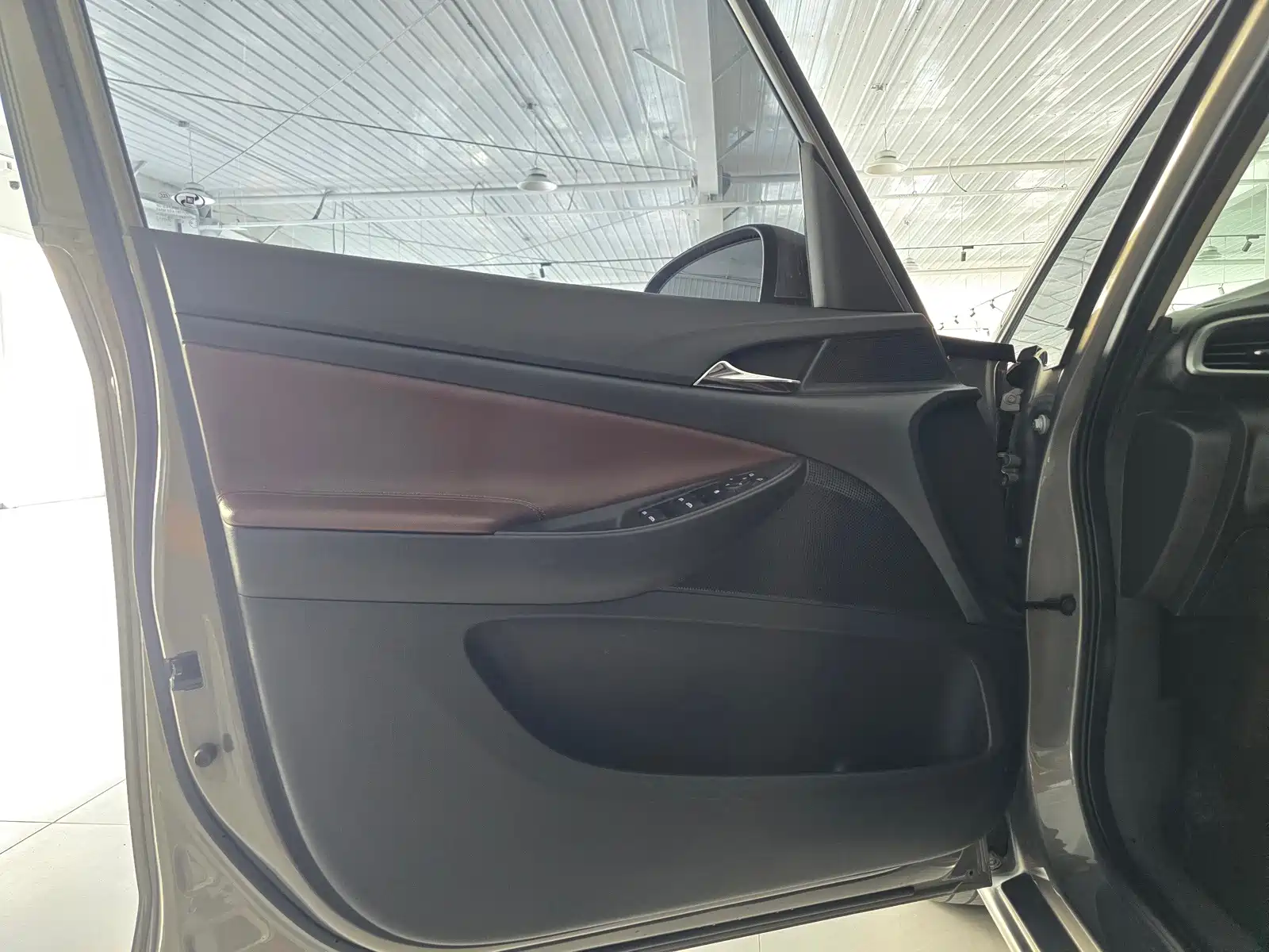 Photo 11 - Buick GL6