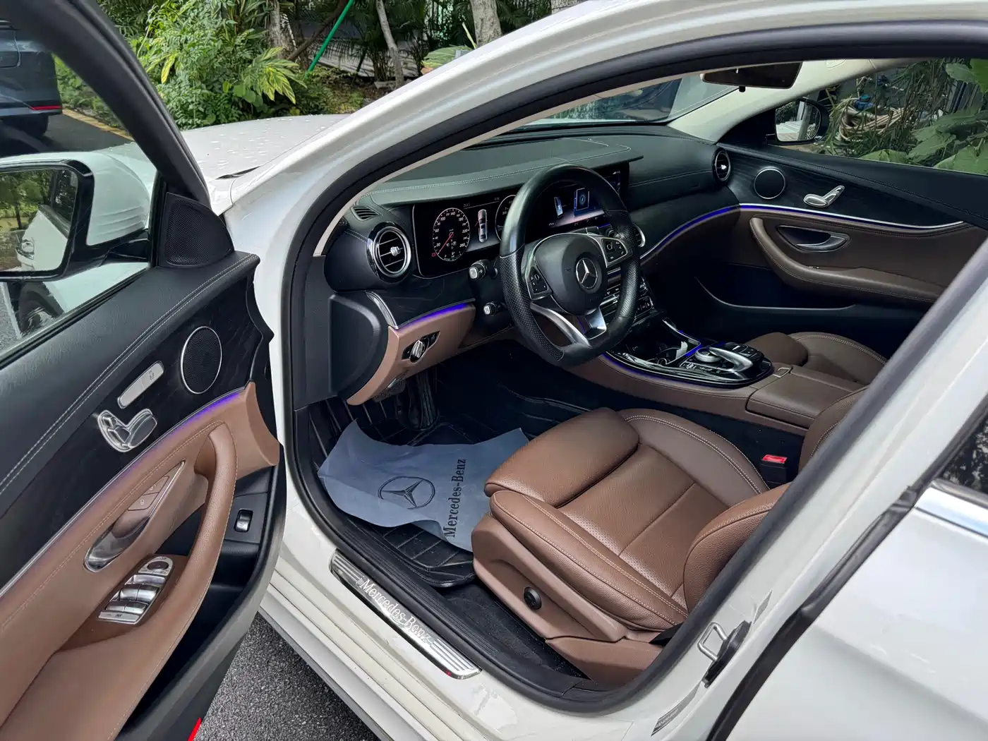 Mercedes-Benz E-Class 2016 E 200 L Sport Type фото 6