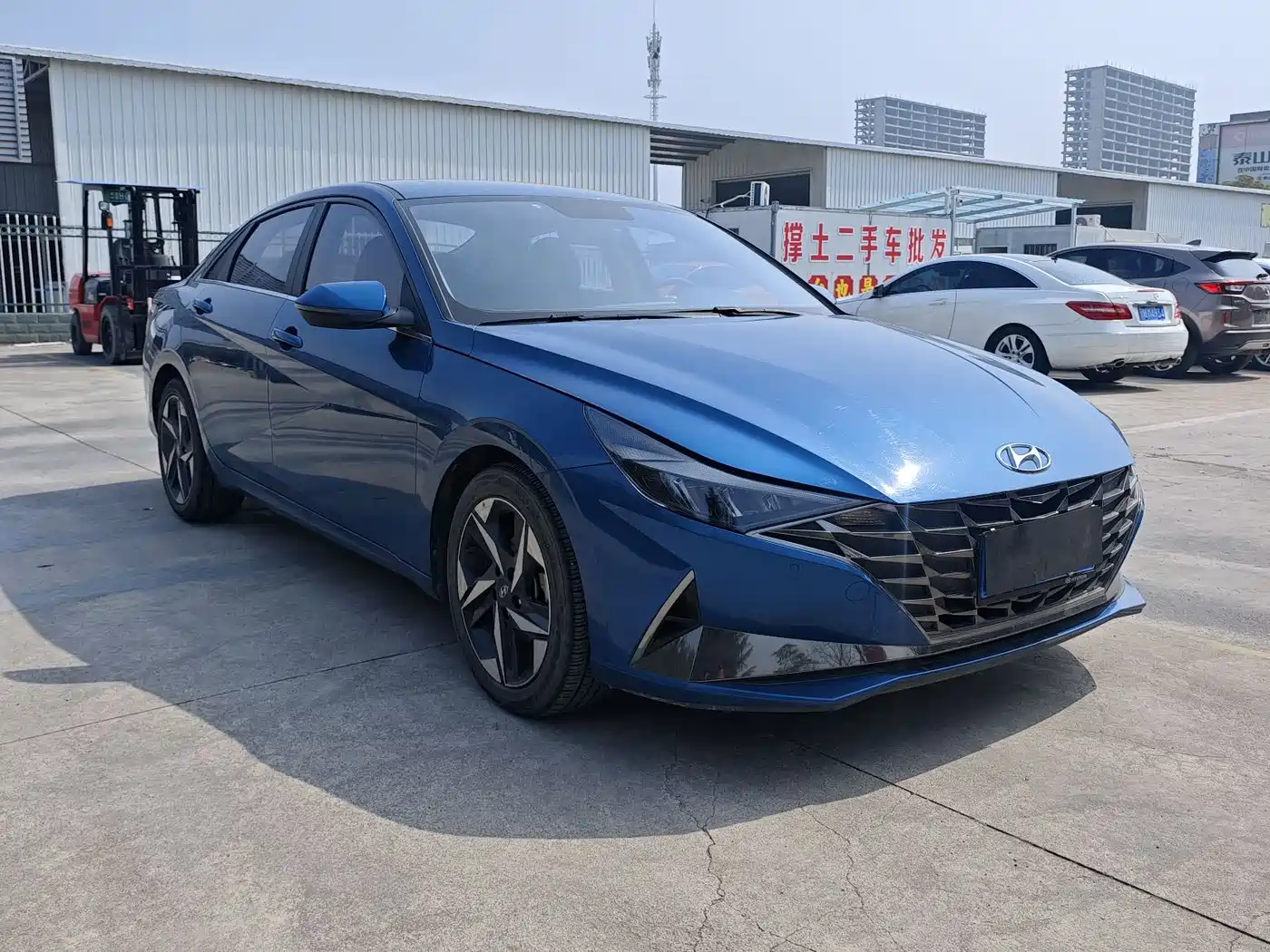 Hyundai Elantra 2022 1.5L CVT GLX Elite Edition фото 3