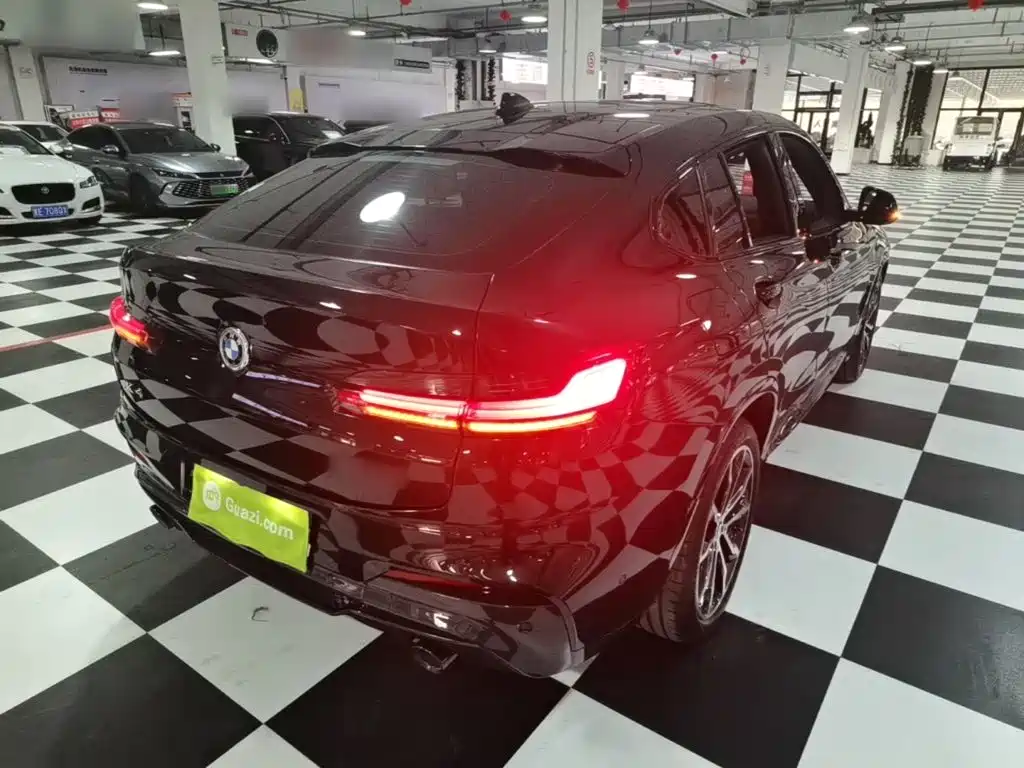 Photo 7 - BMW X4