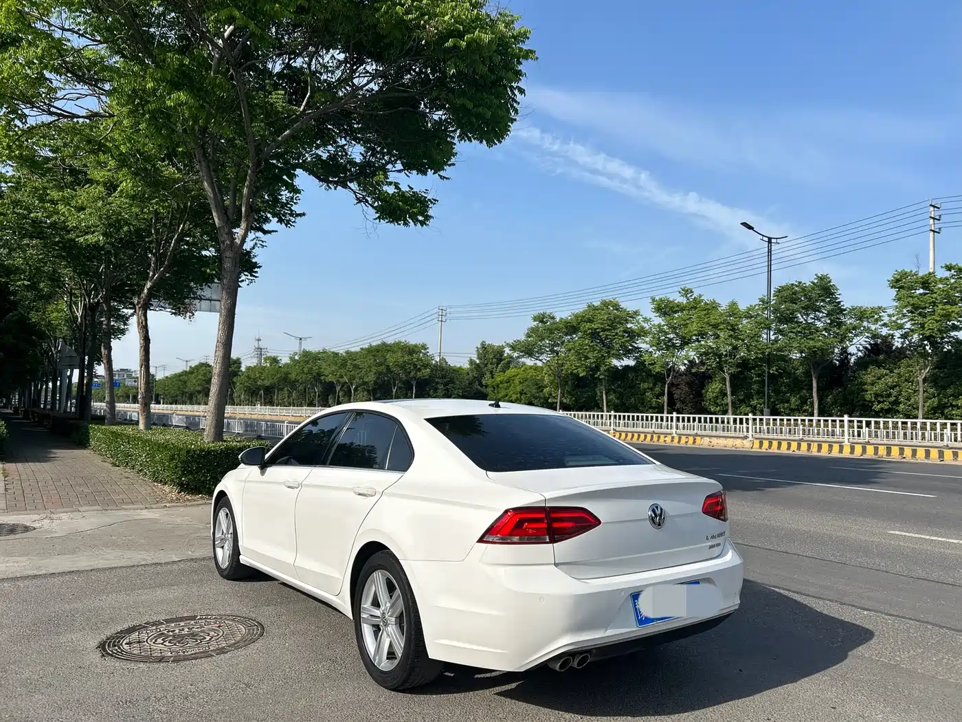 Volkswagen Lamando 2017 280TSI DSG Comfort Edition фото 3