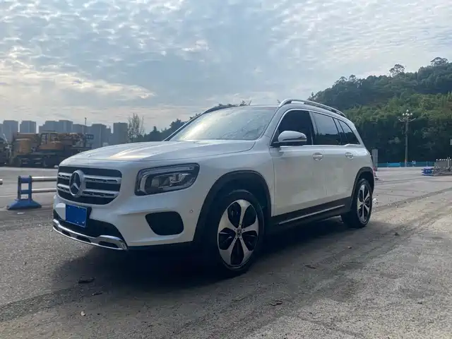 Mercedes-Benz GLB 2023
