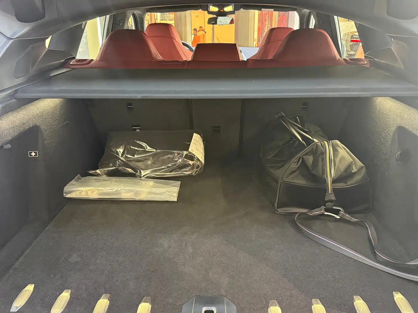 BMW XM 2023 Model Base фото 6