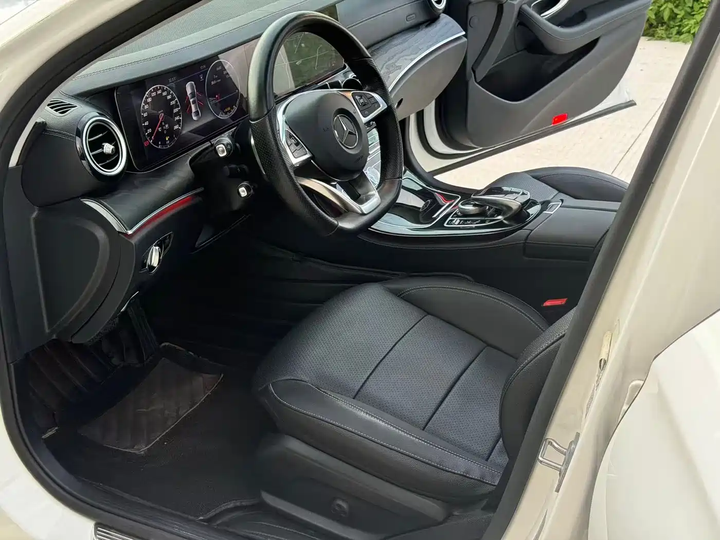 Mercedes-Benz E-Class 2016 E 300 L Sport Luxury фото 5