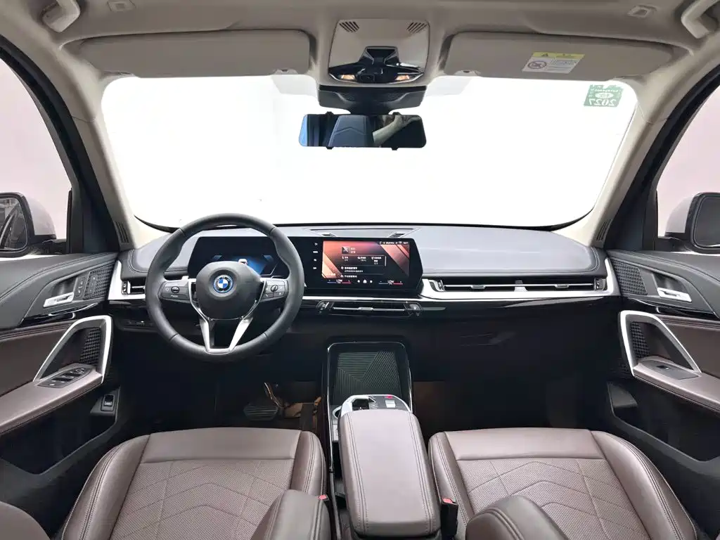 BMW iX1 2025 2025 eDrive25L X Design Package