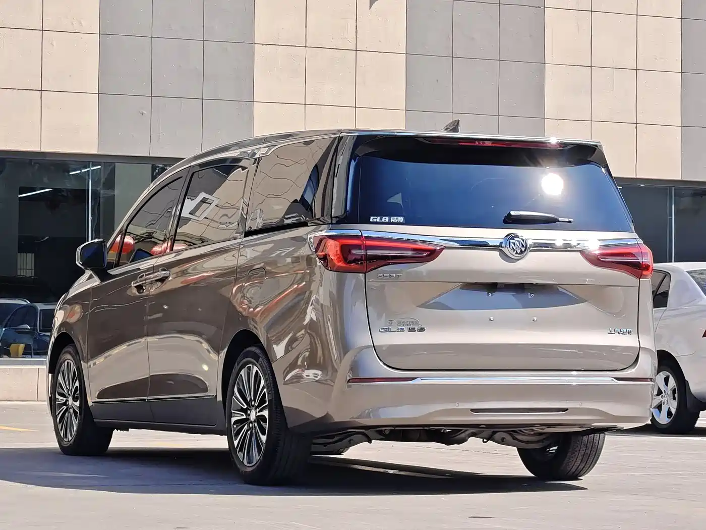 Buick GL8 2021 ES Landlord 653T Flagship фото 5