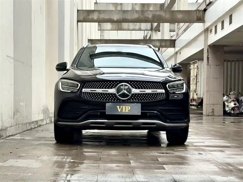 MERCEDES-BENZ GLC
