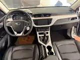 Фото 20 - Geely Vision