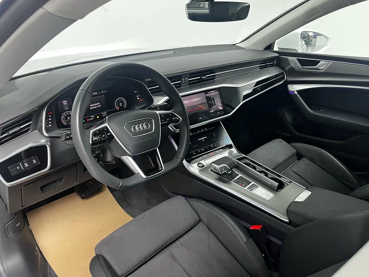 Audi A7 2023 Model 45 TFSI Premium Selection Edition фото 11