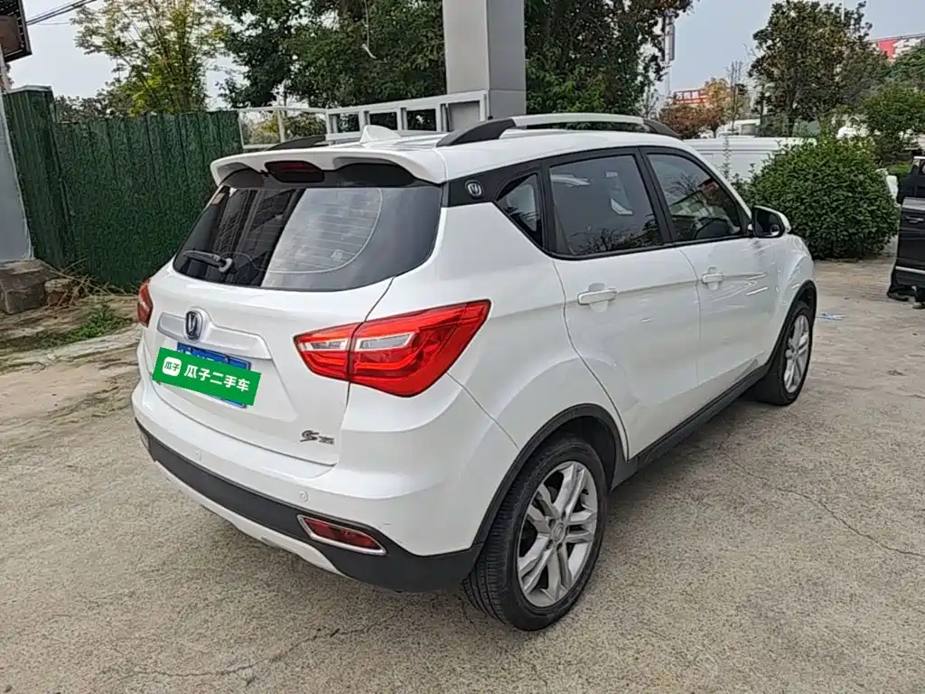 Фото 7 - Changan CS35