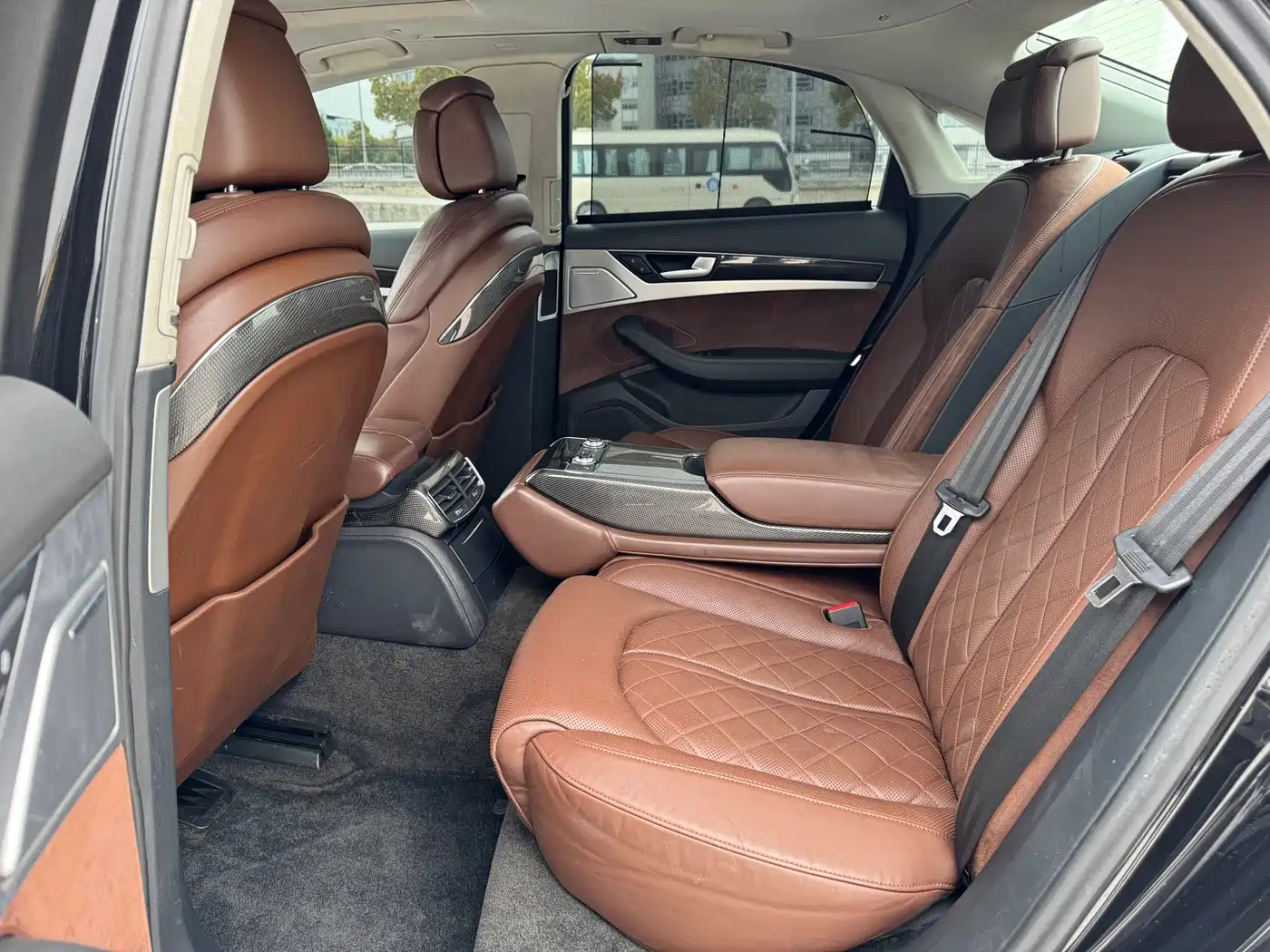 Audi S8 2013 S8 4.0TFSI quattro фото 9