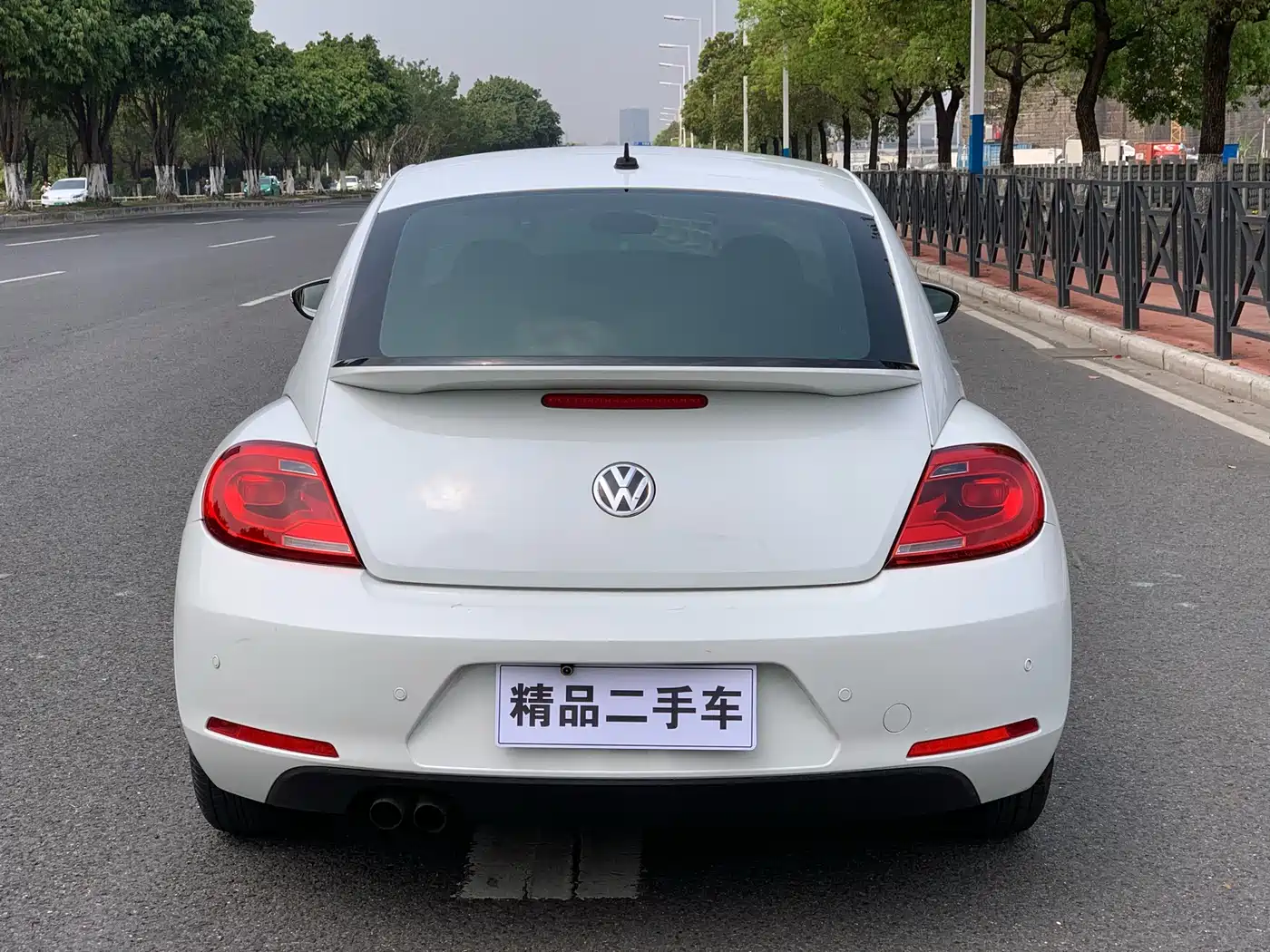 Volkswagen Beetle 2014 1.4TSI Fashion Edition фото 5