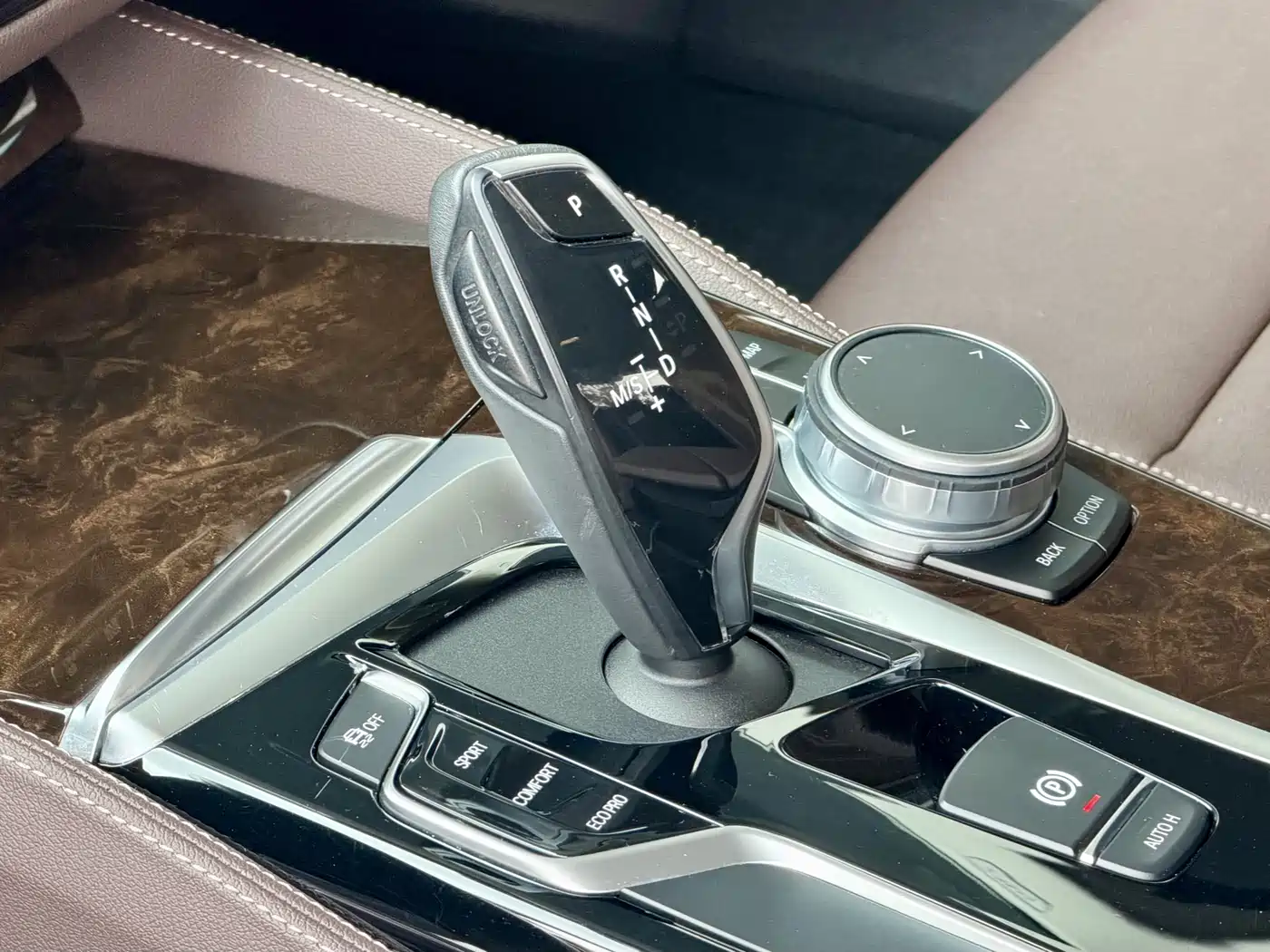BMW 5 Series 2020 525Li Luxury Package фото 18
