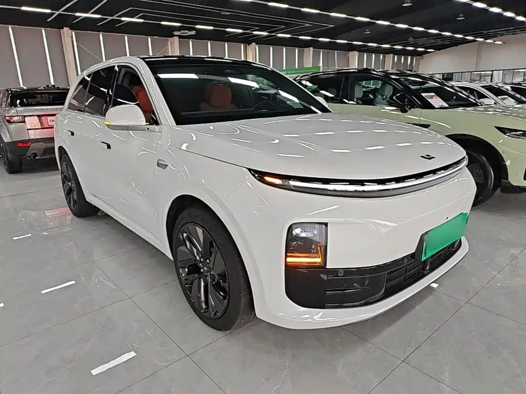 Фото 4 - Li Auto L6