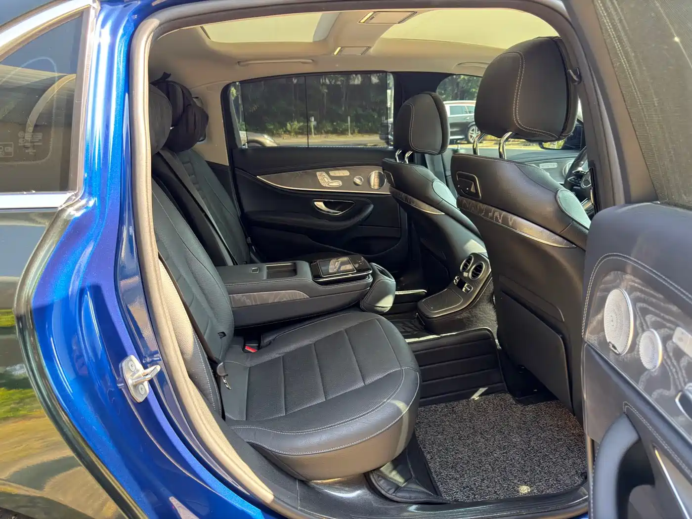 Mercedes-Benz E-Class 2021 E 350 L 4MATIC Sport фото 11