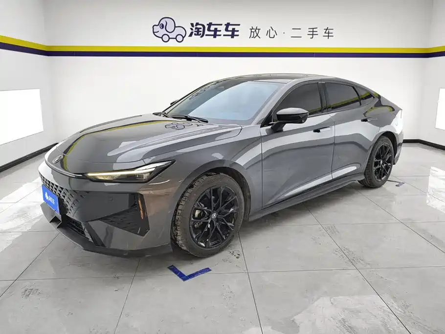 Changan UNI-V 2025 2024 1.5T Deluxe