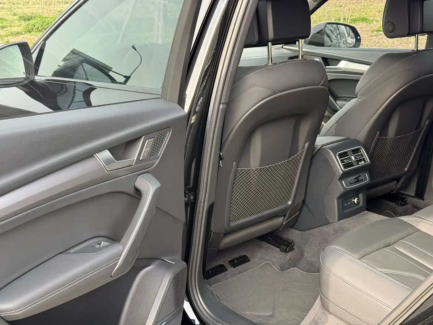 Audi Q5L 2024 Model 45 TFSI Luxury Dynamic фото 8