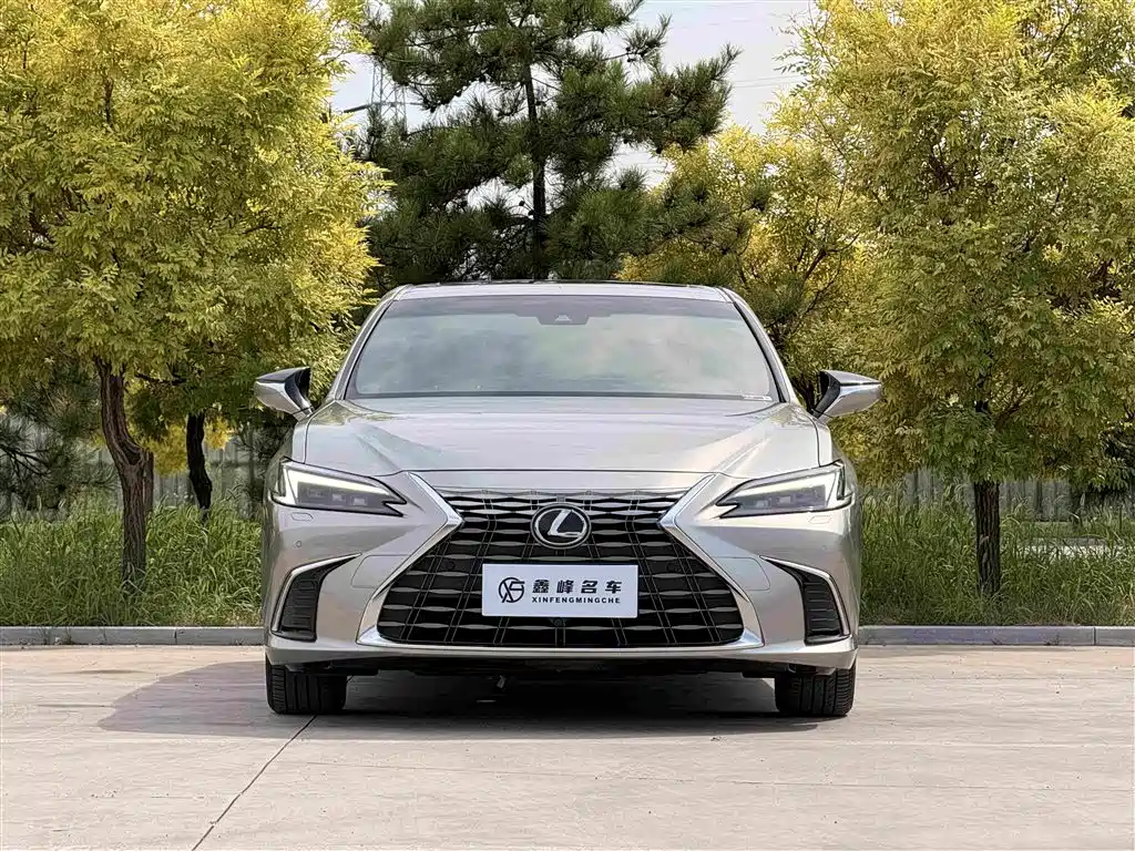 Lexus ES 2025 2025 200 Ultimate Edition