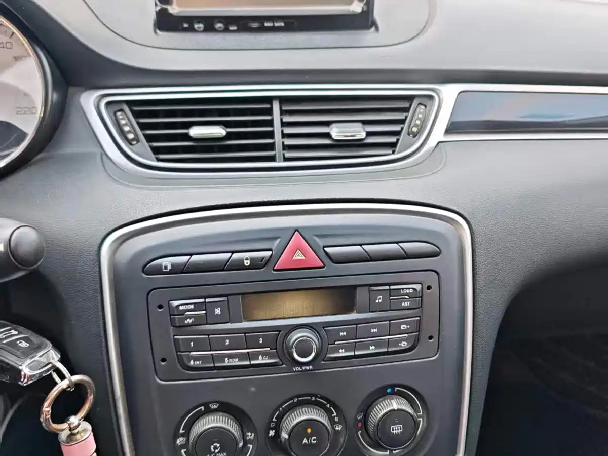 Peugeot 308 2014 2014 Model Joy Edition Classic 1.6L Manual Superior Style