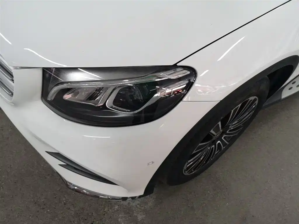 Mercedes-Benz GLC 2019 GLC 260 L 4MATIC Dynamic фото 24