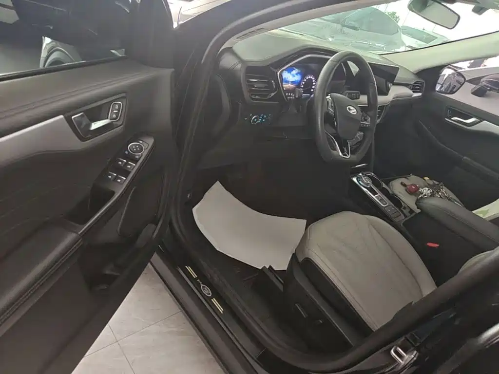 Ford Escape 2023 2024 Model EcoBoost 245 2WD Premium Edition