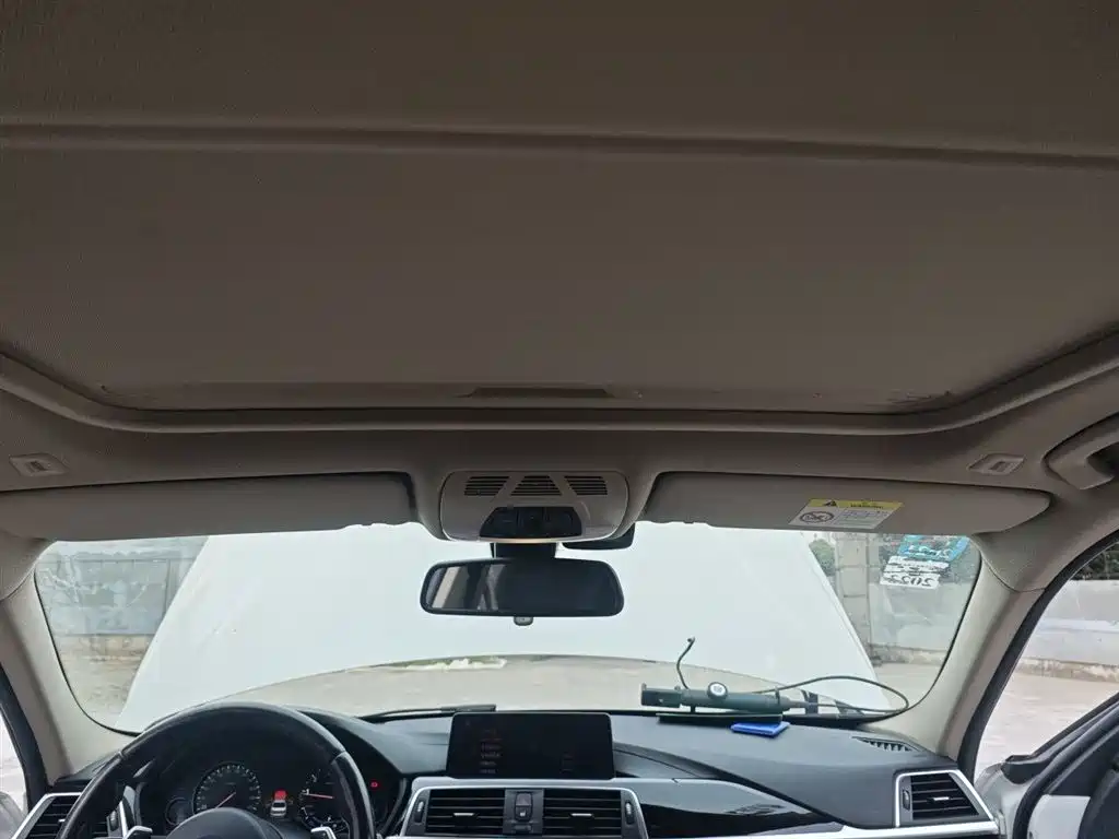 BMW 3 Series 2019 320Li M Sport Package фото 9