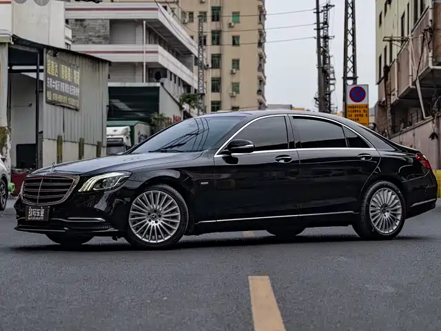Mercedes-Benz S-Class 2021
