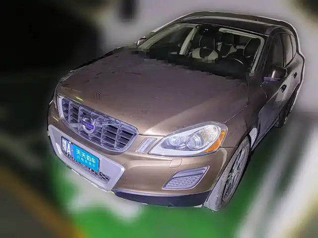 Volvo XC60 (Import) 2013 T5 Comfort Edition — фото 1