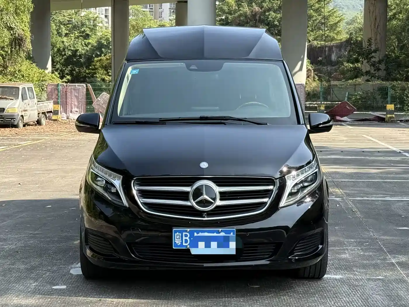Mercedes-Benz V-Class 2016 V 260 L Premium Long фото 2