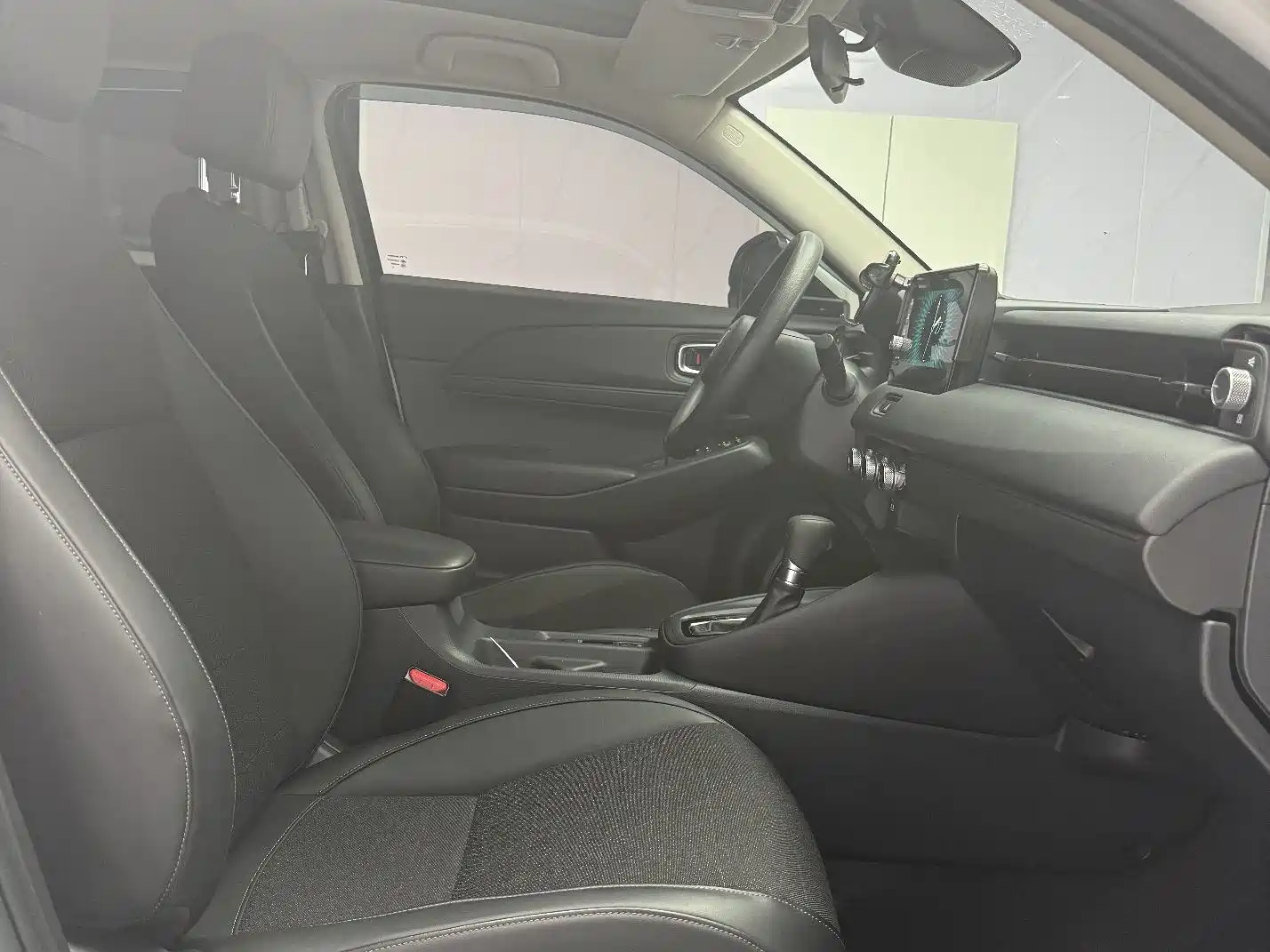 Photo 16 - Honda Vezel